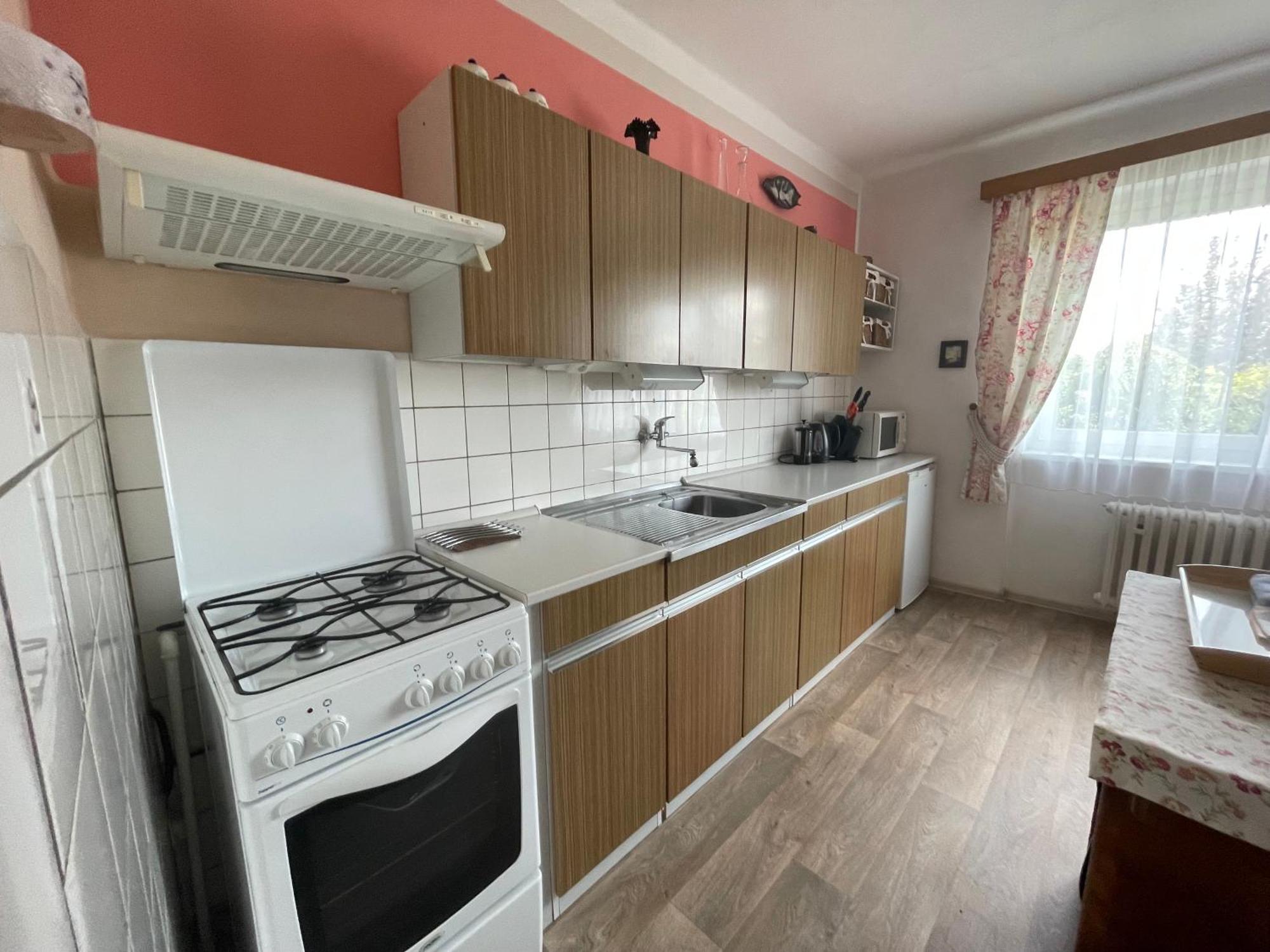 Apartman Pro 4 Osoby เชสกา สกาลิเซ ภายนอก รูปภาพ