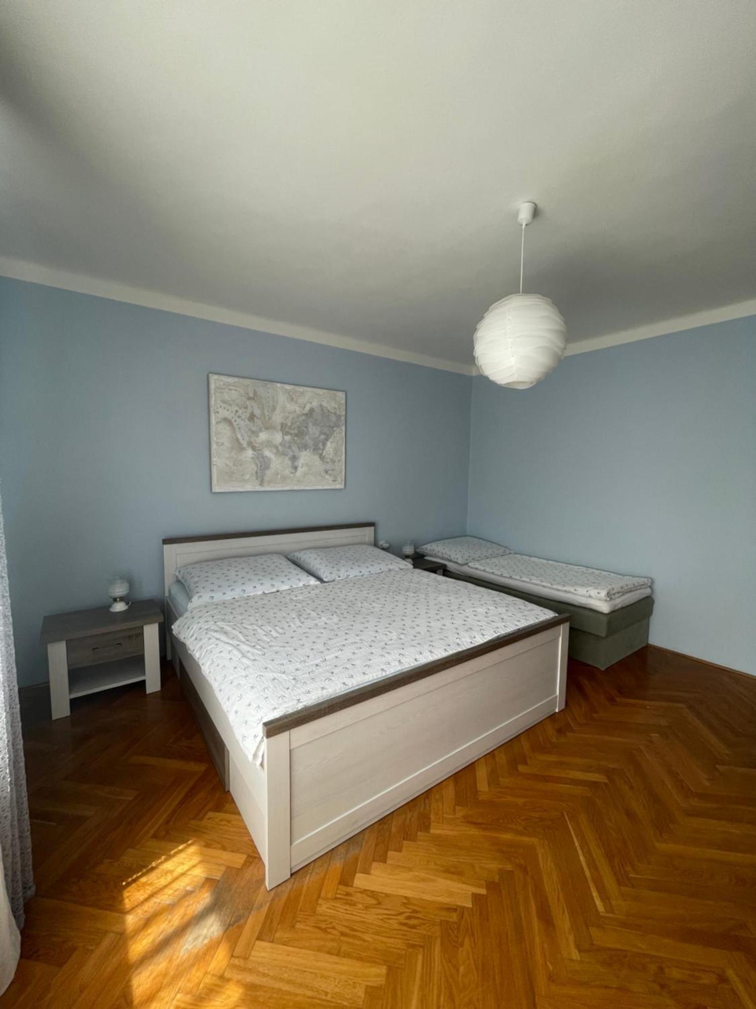 Apartman Pro 4 Osoby เชสกา สกาลิเซ ภายนอก รูปภาพ